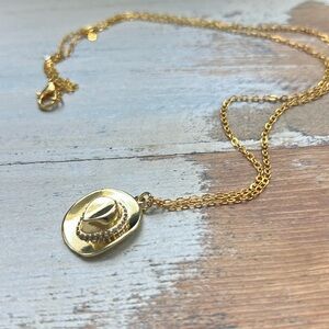 Gold plated cowgirl hat pendant & necklace NIB